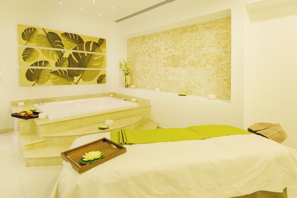 Hotel Marina El Cid Spa & Beach Resort All Inclusive — Facilities in Puerto Morelos, Quintana Roo