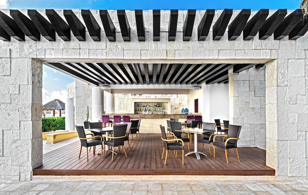 Hotel Marina El Cid Spa & Beach Resort All Inclusive — Restaurant in Puerto Morelos, Quintana Roo