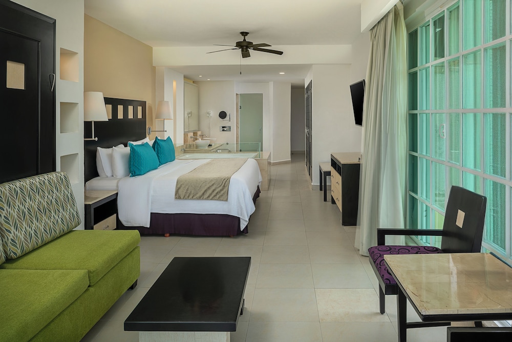 Hotel Marina El Cid Spa & Beach Resort All Inclusive — Rooms in Puerto Morelos, Quintana Roo