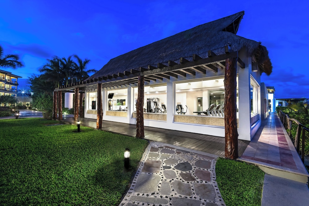 Hotel Marina El Cid Spa & Beach Resort All Inclusive — Facilities in Puerto Morelos, Quintana Roo