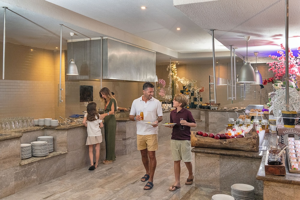 Hotel Marina El Cid Spa & Beach Resort All Inclusive — Restaurant in Puerto Morelos, Quintana Roo