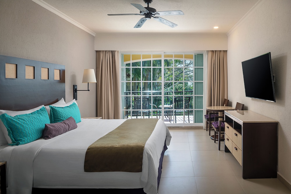 Hotel Marina El Cid Spa & Beach Resort All Inclusive — Rooms in Puerto Morelos, Quintana Roo