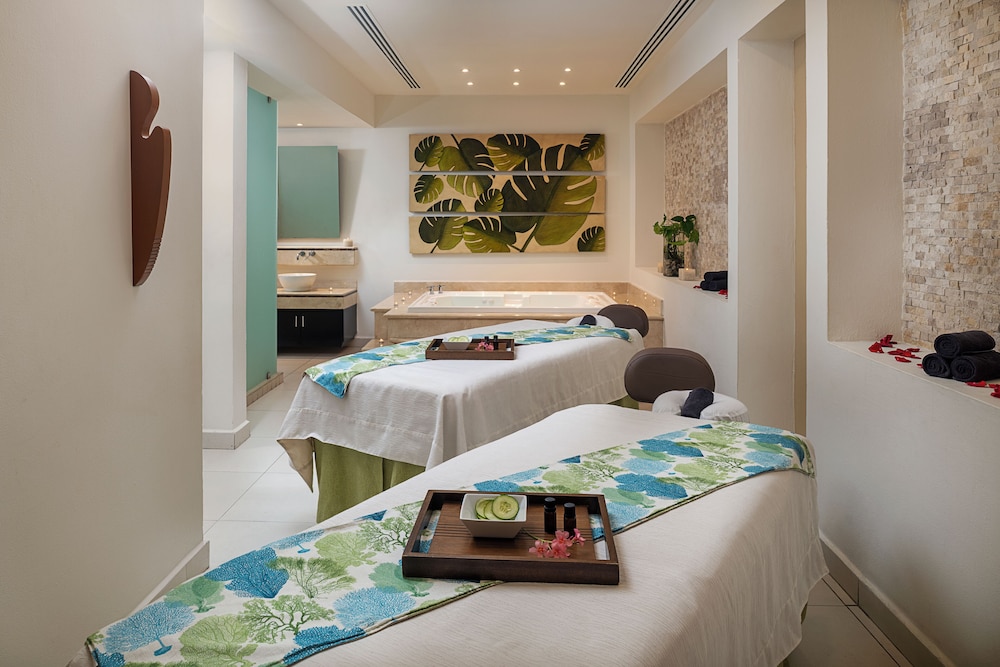 Hotel Marina El Cid Spa & Beach Resort All Inclusive — Facilities in Puerto Morelos, Quintana Roo