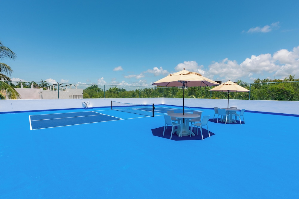 Hotel Marina El Cid Spa & Beach Resort All Inclusive — On-site activities in Puerto Morelos, Quintana Roo