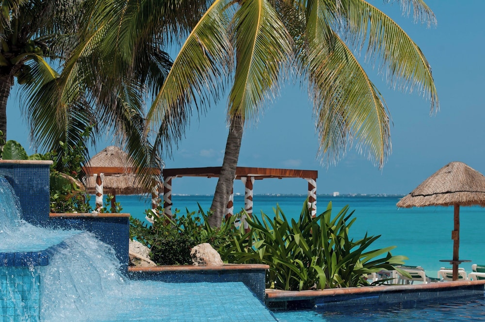 Grand Fiesta Americana Coral Beach Cancun - All Inclusive — Swimming pool in Cancun, Quintana Roo