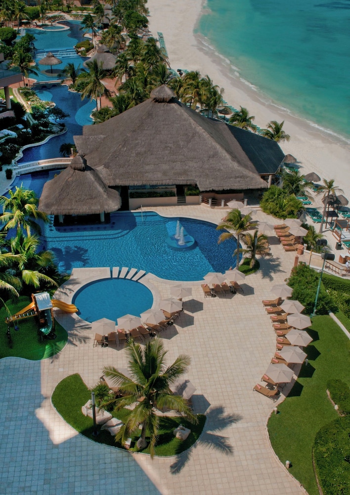 Grand Fiesta Americana Coral Beach Cancun - All Inclusive — Swimming pool in Cancun, Quintana Roo