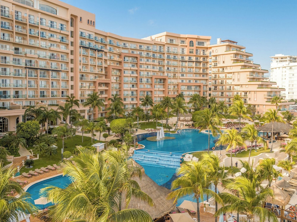 Grand Fiesta Americana Coral Beach Cancun - All Inclusive — Swimming pool in Cancun, Quintana Roo