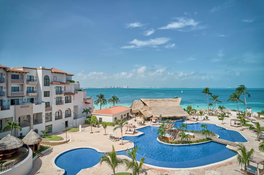 Fiesta Americana Cancun Villas — Swimming pool in Cancun, Quintana Roo