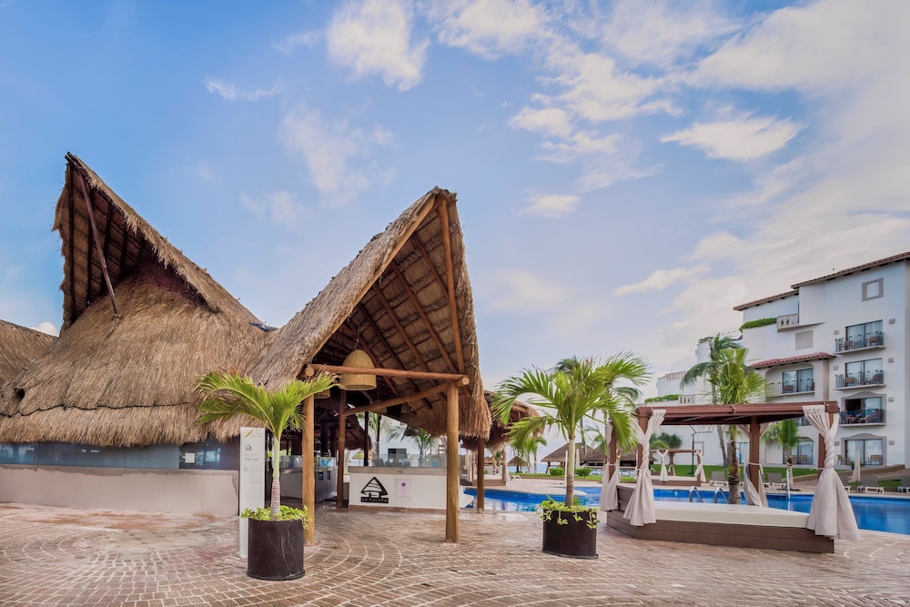 Fiesta Americana Cancun Villas — Restaurant & bars in Cancun, Quintana Roo