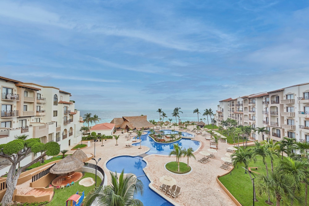 Fiesta Americana Cancun Villas — Swimming pool in Cancun, Quintana Roo