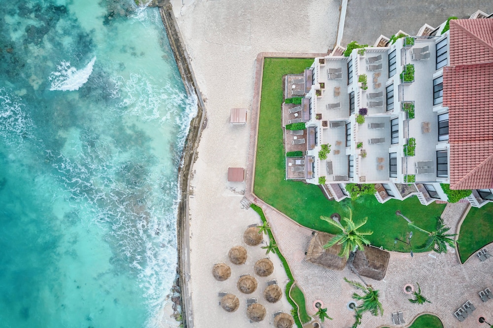 Fiesta Americana Cancun Villas — Beach in Cancun, Quintana Roo