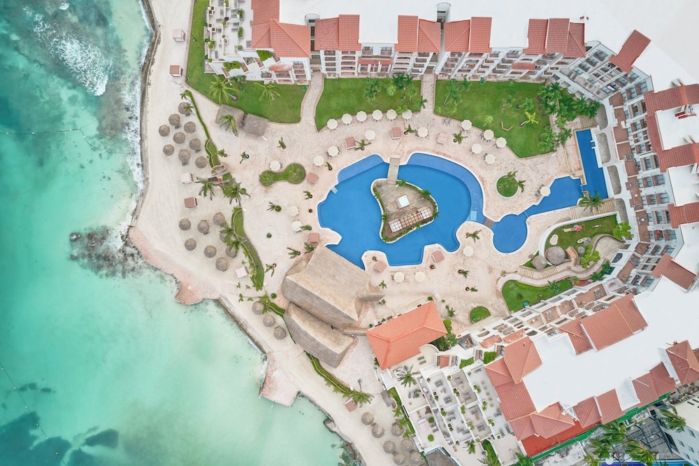 Fiesta Americana Cancun Villas — Swimming pool in Cancun, Quintana Roo
