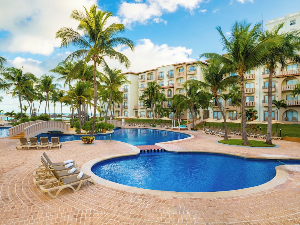 Fiesta Americana Cancun Villas — Swimming pool in Cancun, Quintana Roo