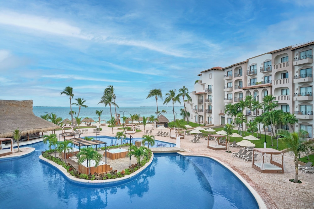Fiesta Americana Cancun Villas — Swimming pool in Cancun, Quintana Roo