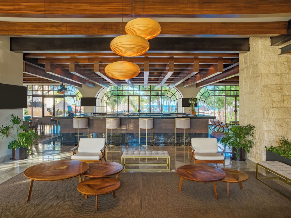 Fiesta Americana Cancun Villas — Restaurant & bars in Cancun, Quintana Roo