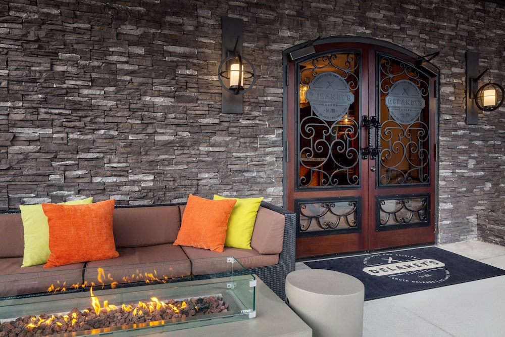 The Delaney Hotel — Restaurant & bars in Orlando, Florida