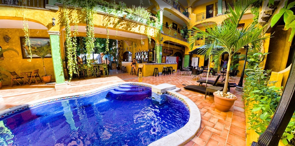 Hotel Hacienda Del Caribe — Swimming pool in Playa del Carmen, Quintana Roo