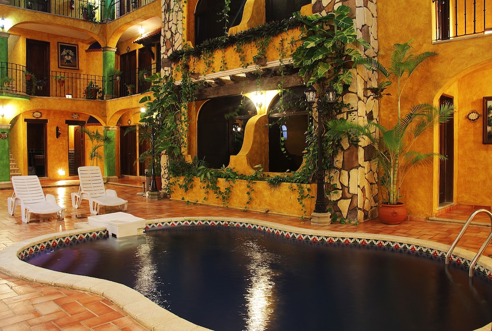 Hotel Hacienda Del Caribe — Swimming pool in Playa del Carmen, Quintana Roo