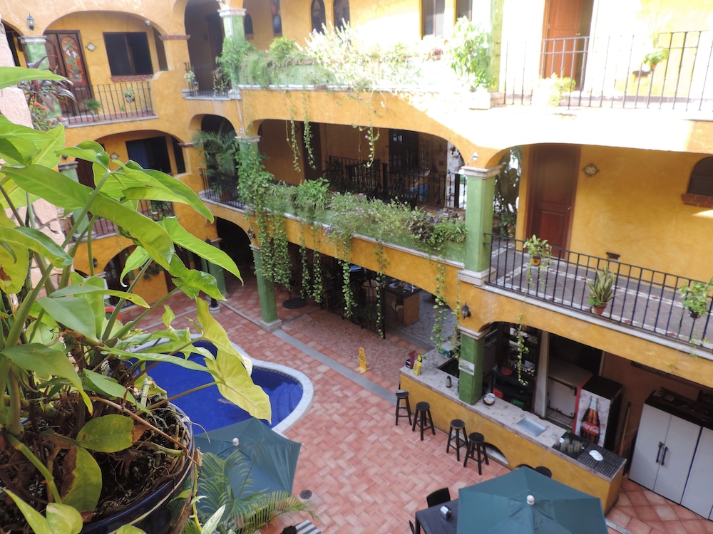 Hotel Hacienda Del Caribe — Hotel building in Playa del Carmen, Quintana Roo