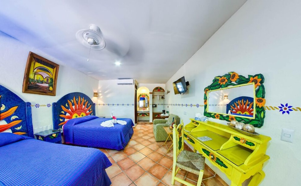 Hotel Hacienda Del Caribe — Hotel rooms in Playa del Carmen, Quintana Roo