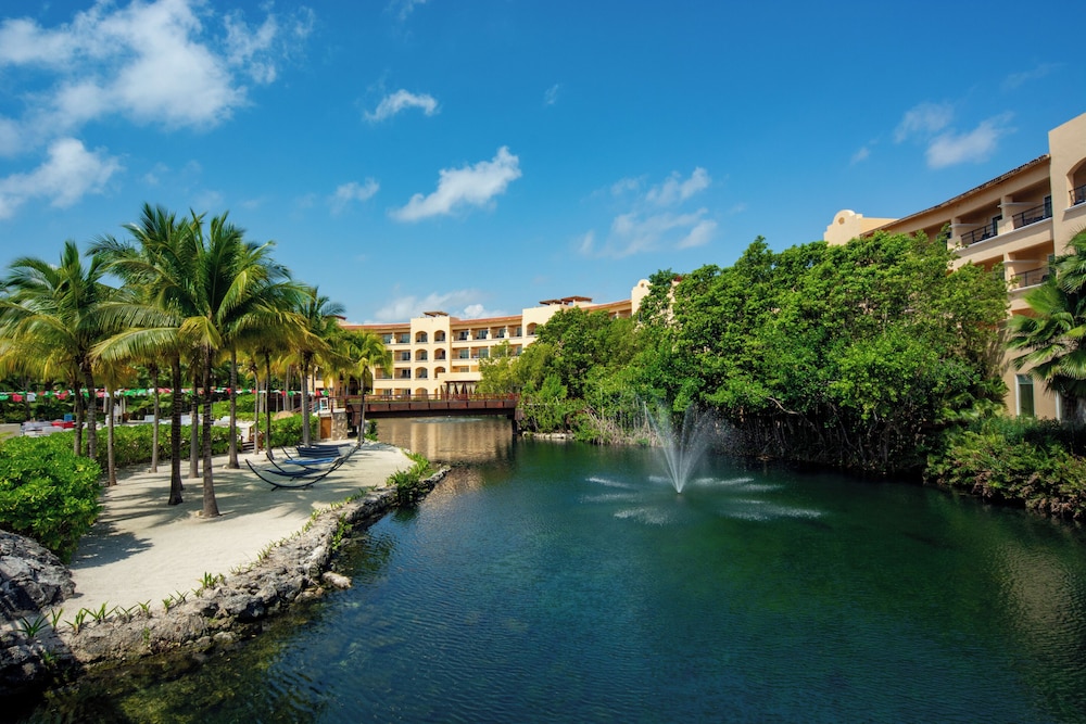 Kimpton Tres Rios All Inclusive by IHG — Hotel building in Playa del Carmen, Quintana Roo