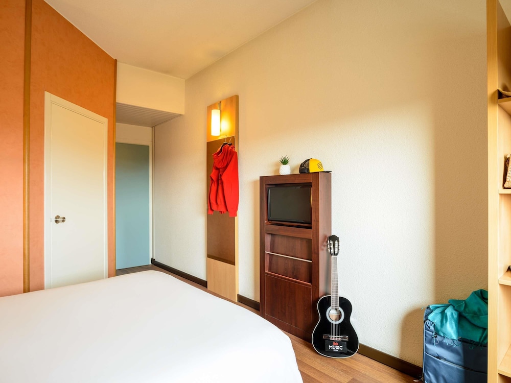 ibis Milano Malpensa Aeroporto — Hotel rooms in Cardano al Campo, Lombardy
