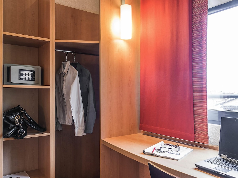 ibis Milano Malpensa Aeroporto — Hotel rooms in Cardano al Campo, Lombardy