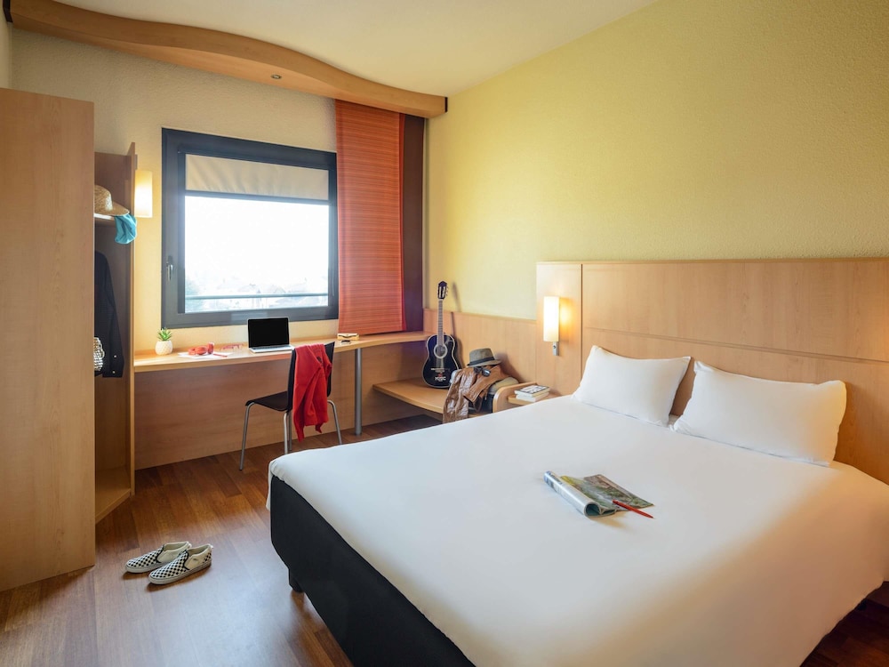 ibis Milano Malpensa Aeroporto — Hotel rooms in Cardano al Campo, Lombardy