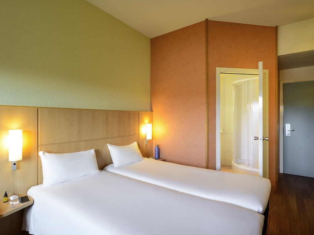 ibis Milano Malpensa Aeroporto — Hotel rooms in Cardano al Campo, Lombardy