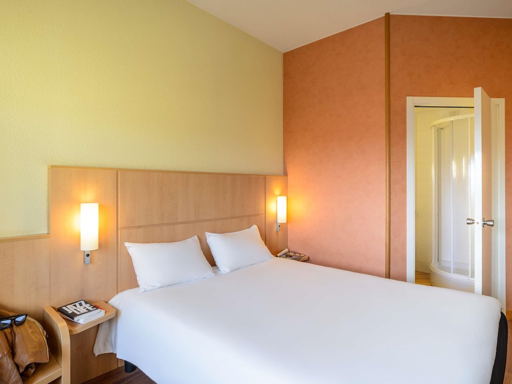 ibis Milano Malpensa Aeroporto — Hotel rooms in Cardano al Campo, Lombardy