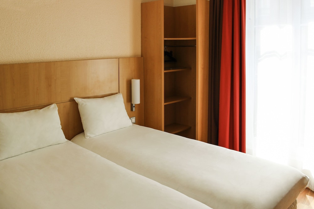 ibis Milano Malpensa Aeroporto — Hotel rooms in Cardano al Campo, Lombardy