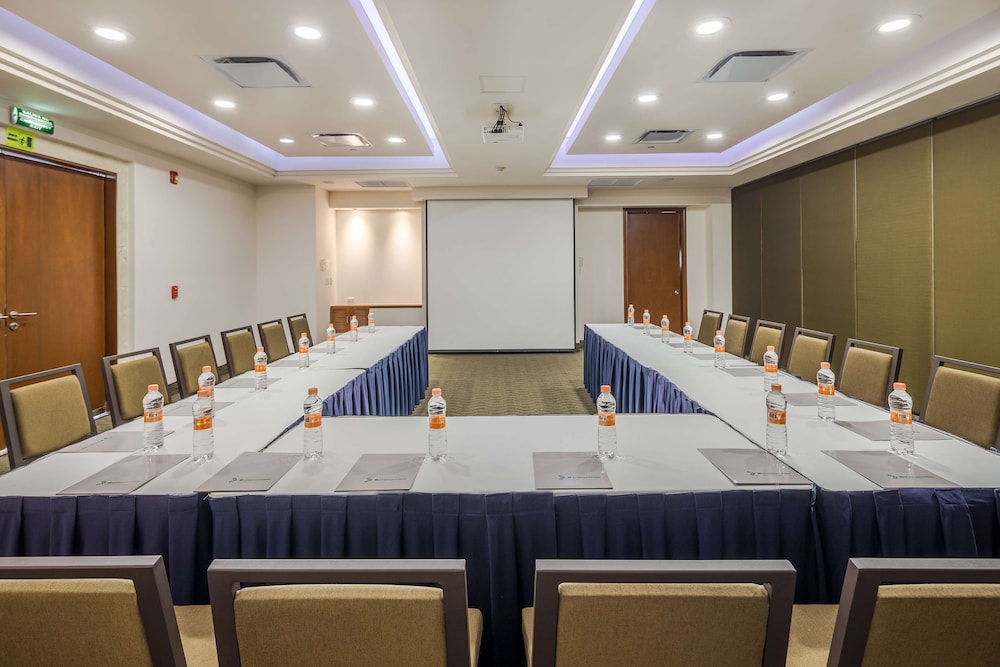 Courtyard by Marriott Playa del Carmen — Hotel building in Playa del Carmen, Quintana Roo