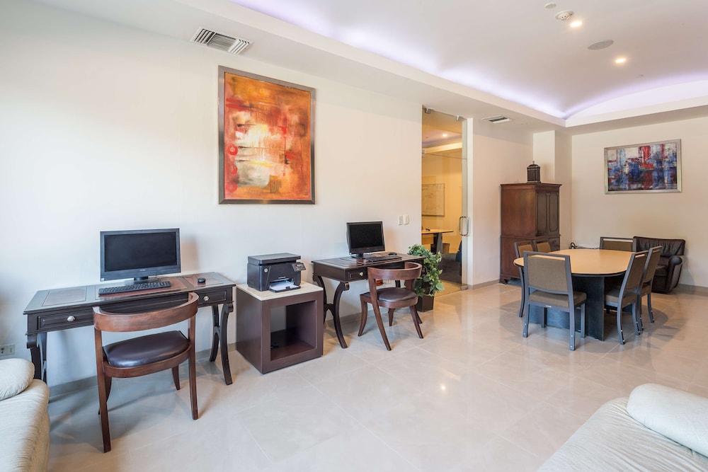 Courtyard by Marriott Playa del Carmen — Hotel rooms in Playa del Carmen, Quintana Roo