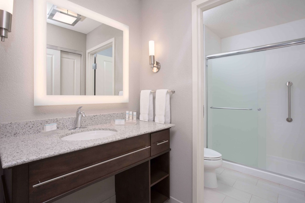 Homewood Suites by Hilton Las Vegas City Center — Hotel rooms in Las Vegas, Nevada