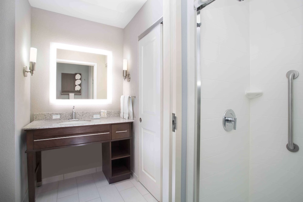 Homewood Suites by Hilton Las Vegas City Center — Hotel rooms in Las Vegas, Nevada