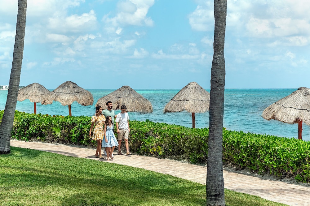 Ocean Coral Riviera Cancun All Inclusive — Beach in Puerto Morelos, Quintana Roo