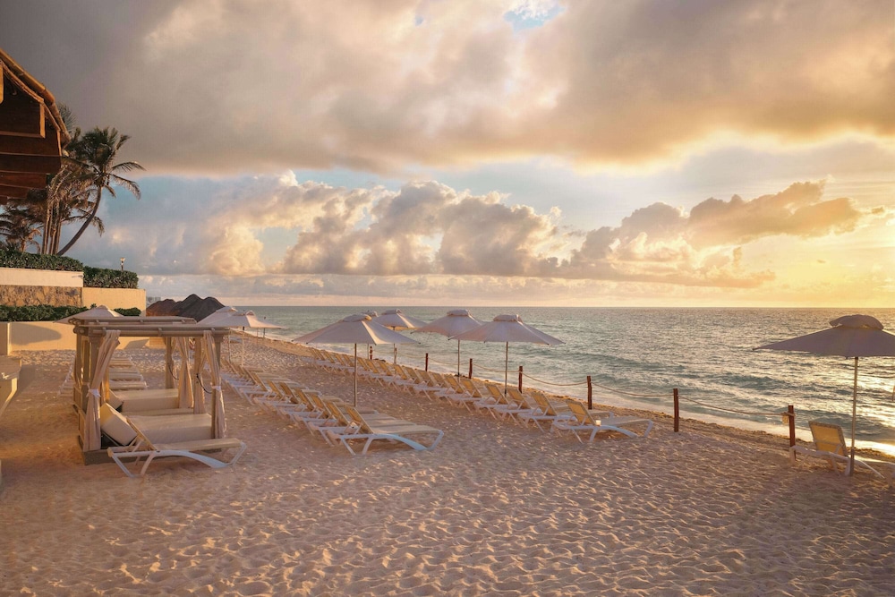 Wyndham Grand Cancun All Inclusive Resort & Villas — Beach in Cancun, Quintana Roo