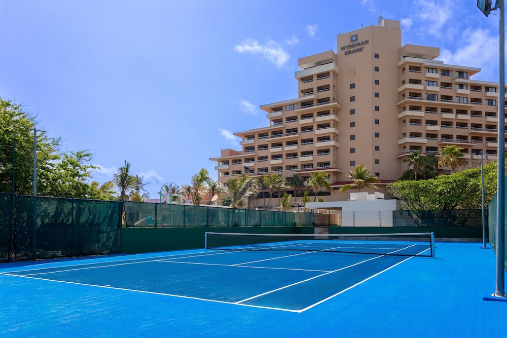 Wyndham Grand Cancun All Inclusive Resort & Villas — Sports & recreation in Cancun, Quintana Roo