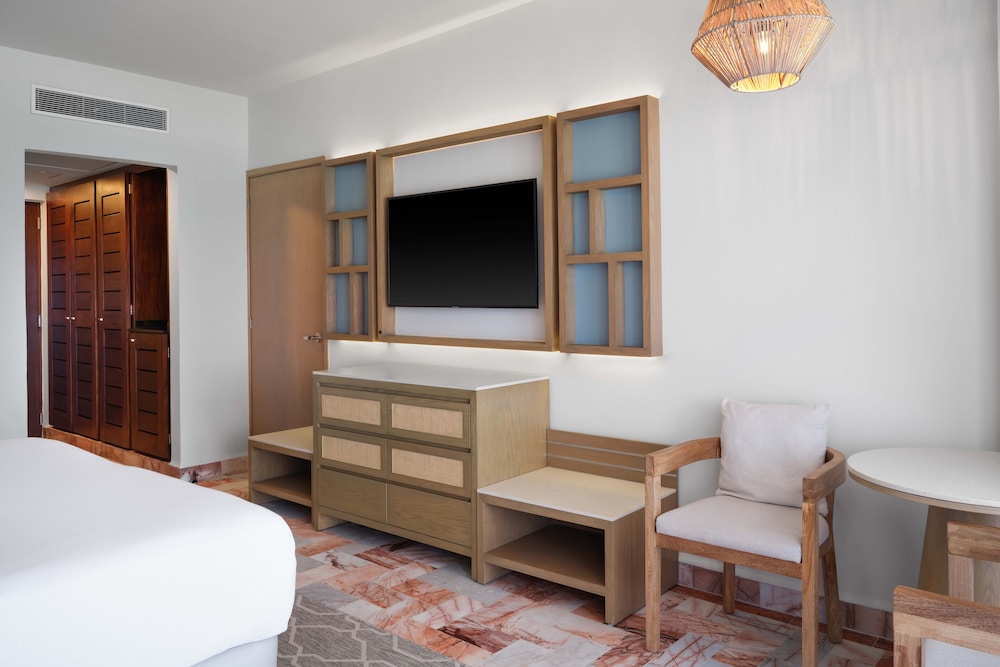 Wyndham Grand Cancun All Inclusive Resort & Villas — Hotel rooms in Cancun, Quintana Roo