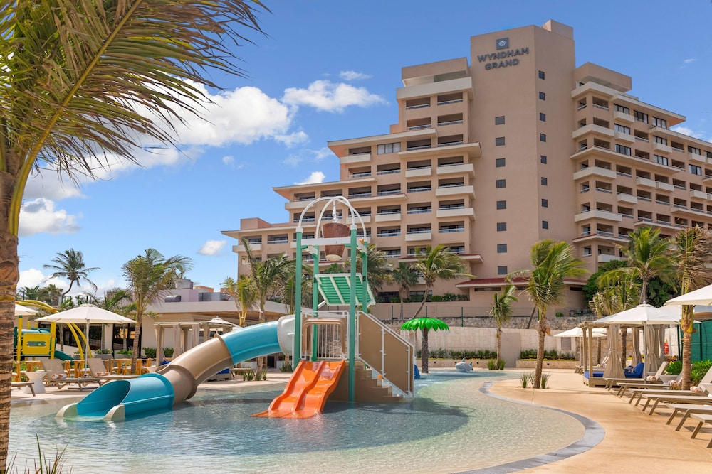 Wyndham Grand Cancun All Inclusive Resort & Villas — Attractions for children in Cancun, Quintana Roo