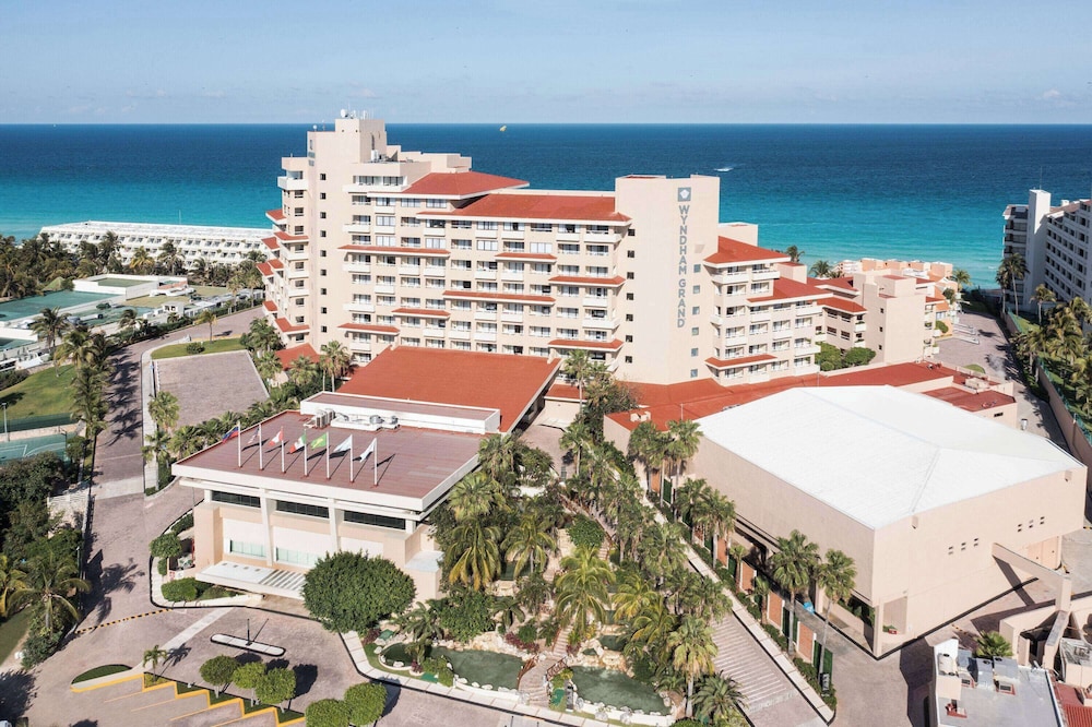 Wyndham Grand Cancun All Inclusive Resort & Villas — Main photo in Cancun, Quintana Roo