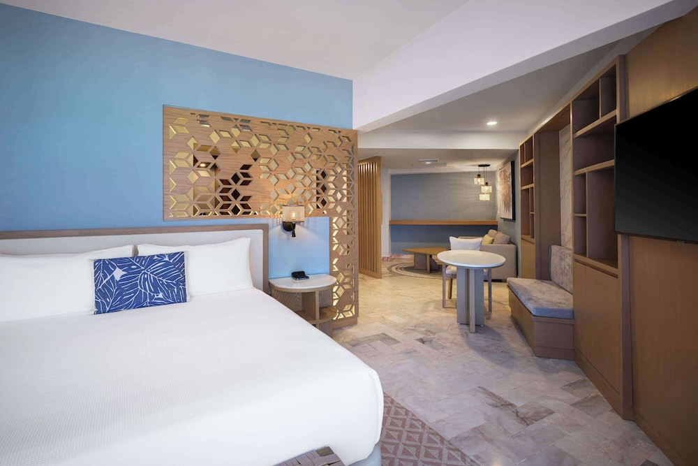 Wyndham Grand Cancun All Inclusive Resort & Villas — Hotel rooms in Cancun, Quintana Roo