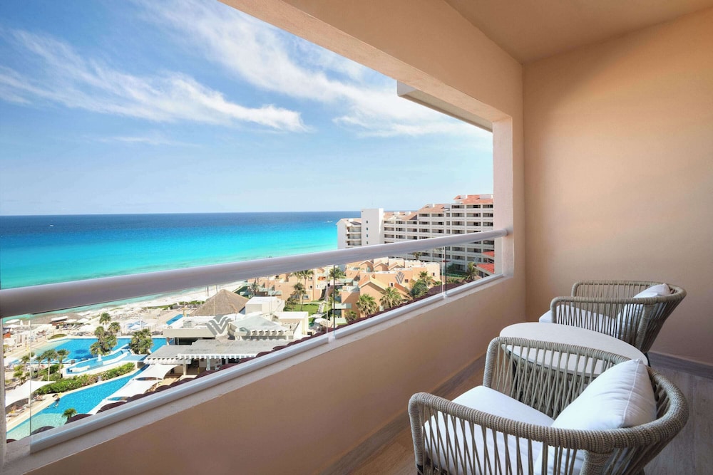 Wyndham Grand Cancun All Inclusive Resort & Villas — Hotel rooms in Cancun, Quintana Roo