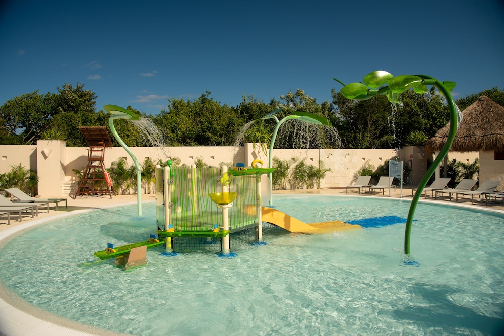 Paradisus Playa del Carmen – Riviera Maya - All Inclusive — Swimming pool in Playa del Carmen, Quintana Roo