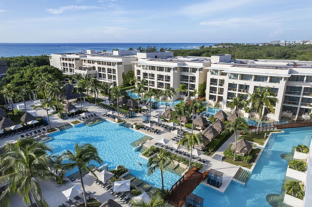 Paradisus La Perla - Adults Only - Riviera Maya - All Inclusive — Hotel building in Playa del Carmen, Quintana Roo