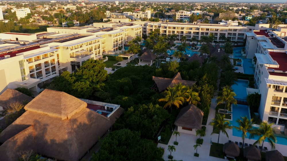 Paradisus La Perla - Adults Only - Riviera Maya - All Inclusive — Hotel building in Playa del Carmen, Quintana Roo