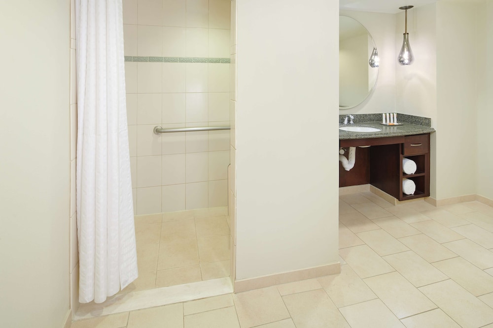 Hilton Grand Vacations Club Grand Waikikian Honolulu — Hotel rooms in Honolulu, Hawaii
