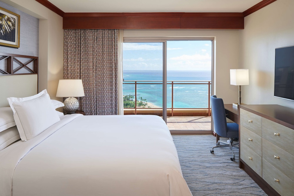 Hilton Grand Vacations Club Grand Waikikian Honolulu — Hotel rooms in Honolulu, Hawaii