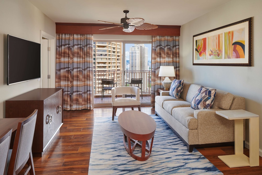 Hilton Grand Vacations Club Grand Waikikian Honolulu — Hotel rooms in Honolulu, Hawaii