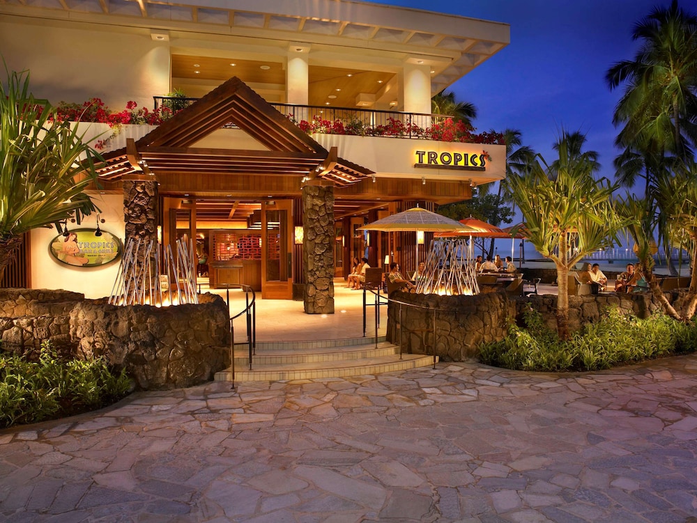 Hilton Grand Vacations Club Grand Waikikian Honolulu — Restaurant & bars in Honolulu, Hawaii